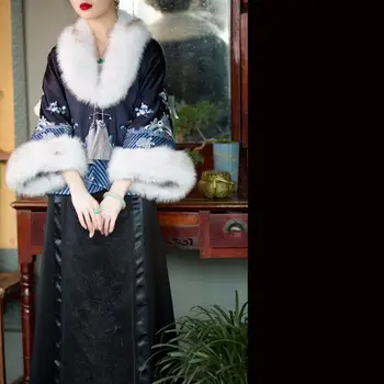 2023 Zimné Elegantné Kožušiny Golier Vlna Vytlačené Tang Vyhovovali Topy Tradičné Čínske Oblečenie pre Ženy Teplé Cheongsam Bunda Župan